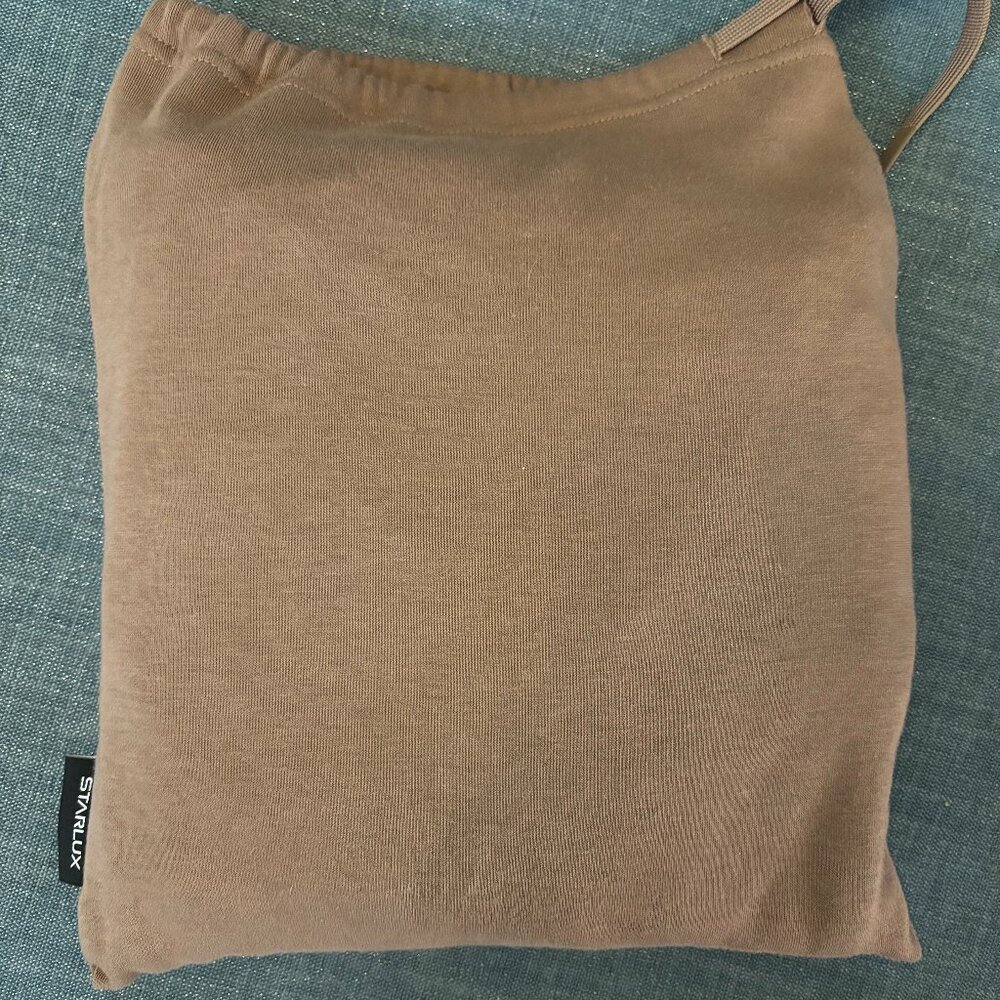 New Starlux Airlines Business class amenity Taupe 2-piece Pajamas set - M NWT